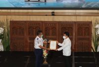 Kementerian Perhubungan melakukan acara Penyerahan Type Certificate Pesawat N219 kepada PT. Dirgantara Indonesia selaku Pelaksana Rancang Bangun Pesawat N219. /Instagram.com/@djpu_151.