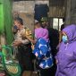 Kepolisian langsung menuju TKP dan melakukan pengecekan Kematian Pria Paruh Baya di Rumahnya. /Dok. humas.polri.go.id.