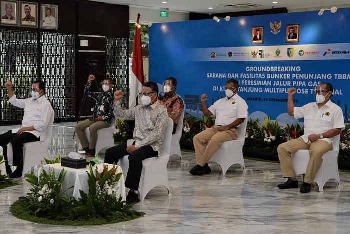 Acara Groundbreaking secara virtual Sarana dan Fasilitas Bunker Penunjang Terminal Bahan Bakar Minyak (TBBM) serta Peresmian Jalur Pipa Gas Kuala Tanjung di lokasi Kuala Tanjung Multipurpose Terminal. /Instagram.com/@budikaryas.