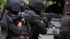Densus 88 menangkap terduga teroris kelompok Jamaah Islamiyah (JI) TB. Facebook.com/Divisi Humas Polri.