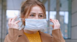 Gelombang Baru Covid-19 Mengancam Ekonomi Global 2023.  (Pexels.com/anna shvets.)