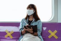 Masker merupakan alat pelindung diri dari Covid-19 yang wajib dimiliki oleh seluruh masyarakat. /Pixels.com/Ketut Subiyanto.