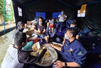 Rencananya posko dapur umum difokuskan di satu titik, yakni Kantor Gubernur. Hal ini demi distribusi dan komunikasi berada dalam satu komando.  /Dok. Kemensos RI.