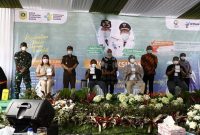 Bupati Bogor, Ade Yasin saat menghadiri Pencanangan Vaksinasi Covid-19 di Puskesmas Cimandala, Kecamatan Sukaraja. /Instagram.com/@kabupaten.bogor.