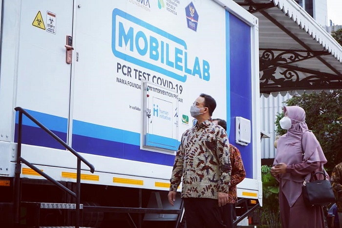 Gubernur DKI Jakarta Anies Baswedan saat launching Mobile Labs PCR COVID-19 BSL 2. /Instagram.com/@balaikota_jakarta.