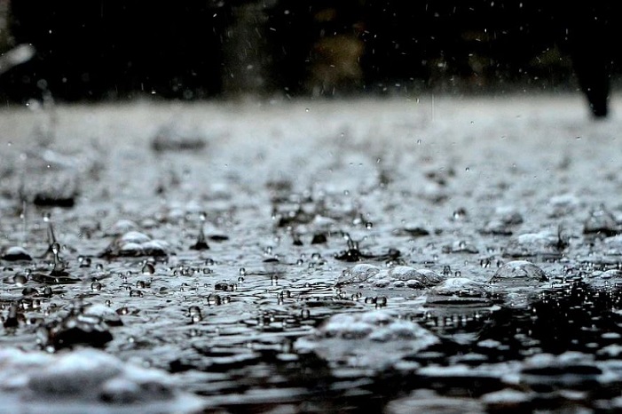 Ilustrasi Hujan deras. /Pixabay.com/sourabhkrishna806.