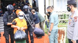 19 Terduga teroris Makassar, diberangkatkan ke Jakarta. /Instagram.com/@polda_sulsel.