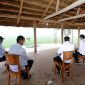 Presiden RI Joko Widodo meninjau area lumbung pangan yang terletak di Desa Makata Keri. /Instagram.com/@sekretariat.kabinet