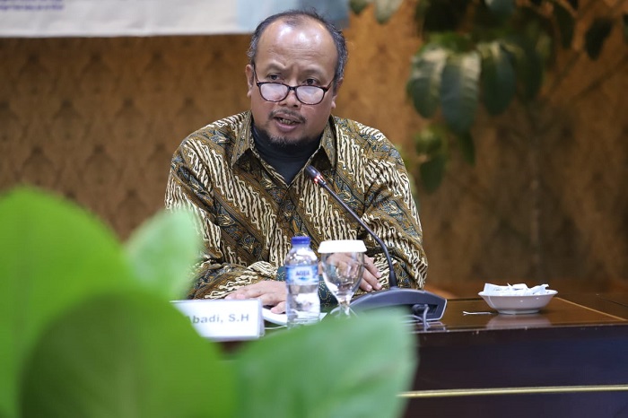 Ketua Pengurus Harian Yayasan Lembaga Konsumen Indonesia Konsumen Indonesia (YLKI), Tulus Abadi. /Dok. menpan.go.id.