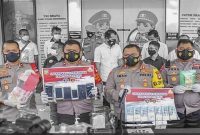 Pengungkapan Sindikat Uang Palsu Rupiah dan Dollar. /Instagram.com/@officialpolsekserpong.