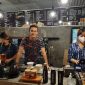 Aktor pesinetron Jinny oh Jinny, Indra Brugman membuka usaha membuka kedai kopi. /Dok. Kopibrug