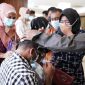 Empat korban penyanderaan kelompok Abu Sayyaf di serahkan kepada pihak keluarga oleh Menlu Retno Marsudi. /Dok. kemlu.go.id