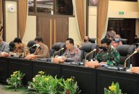 Kapolri Jenderal Pol Listyo Sigit Prabowo dalam rapat koordinasi lintas sektoral kesiapan menghadapi Idul Fitri 1442 Hijriah/2021. Acara berlangsung Rabu 21 April 2021 malam, membahas pengamanan Idul Fitri. /Dok. humas.polri.go.id
