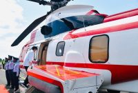 Presiden Joko Widodo saat menggunakan Helikopter Super Puma/Instagram.com/@sekretariat.kabinet