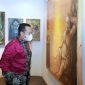 Ketua MPR RI Bambang Soesatyo membuka pameran lukisan 'Semar Ngruwat Jagad' karya Sohieb Toyaroja. / Instagram.com/@bambang.soesatyo
