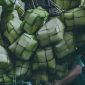 Lebaran Ketupat miliki makna agar raga yang sudah dibungkus bersih tidak ternodai dosa lagi. /Pexels.com/Tjippy Ismoyo