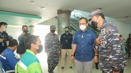 Serbuan vaksin yang dilakukan oleh Pelindo III bersama Komando Pembinaan Doktrin Pendidikan dan Latihan TNI Angkatan Laut (Kodiklatal). /Dok. Bumn.go.id
