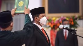 Mayjen TNI Suharyanto saat diambil sumpah jabatan sebagai Kepala BNPB oleh Presiden Joko Widodo di Istana Negara. /Instagram.com/@sekretariat.kabinet