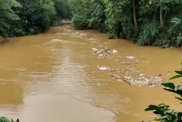 Perumda Air Minum Tirta Kahuripan Mengantisipasi Dampak Kekeruhan Sungai Cikeas. (Dok. Humas PDAM)