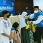 KNPI Caringin melakukan buka bersama dan menyantuni anak yatim. (Dok. Apakabarnews.com/Iwan)