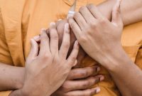 Tidak ada satu agama pun yang membenarkan perilaku menyimpang LGBT. (Pexels.com/Ketut Subiyanto )