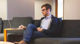 Memilih pakaian kerja pria adalah hal yang penting. (Pixabay.com/StartupStockPhotos )