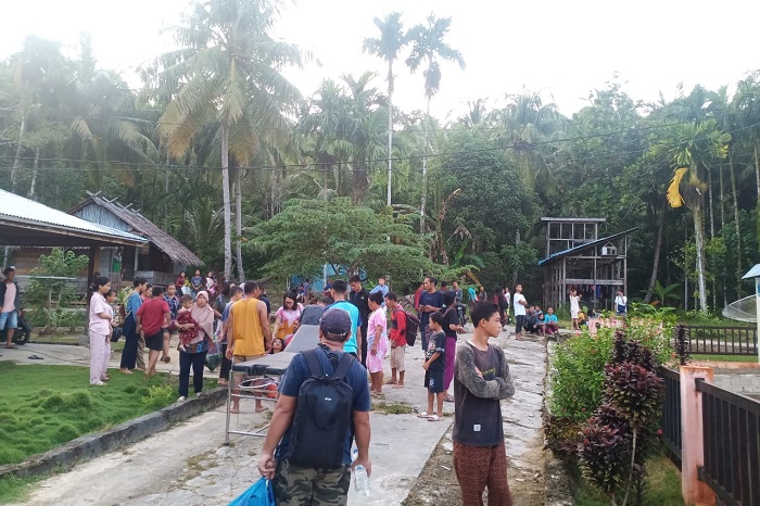 Kondisi kerusakan dan situasi terkini Puskesmas Betaet, Kecamatan Siberut Barat Daya, Kepulauan Mentawai setelah diguncang gempabumi M 6.1 hari ini, Minggu, 11 September 2022. (Dok. BPBD Kabupaten Kepelauan Mentawai)