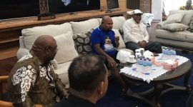 Gubernur Papua, Lukas Enembe di kediaman pribadinya. (Dok. Ist)