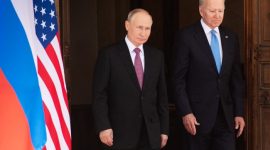Presiden AS Joe Bidden dan Presiden Vladimir Putin Rusia. (Dok. Omanfm1071.com)