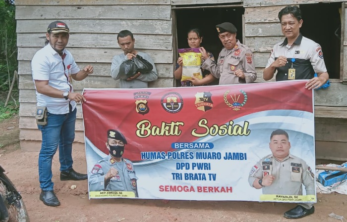 Kegiatan Jum’at Berkah ini akan dilakukan setiap minggu sekali sebagai bentuk kepedulian Kepolisian Resort Muaro Jambi terhadap masyarakat. (Dok. Polres Muaro Jambi)