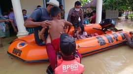 Banjir yang melanda wilayah Kabupaten Sampang, Provinsi Jawa Timur. (Dok. BNPB) 
