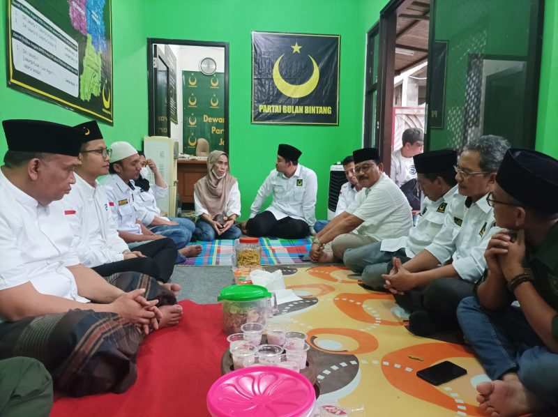 Kegiatan Buka Bersama DPC dan PAC Jakarta Selatan, Wujud Kebersamaan dan Kepedulian