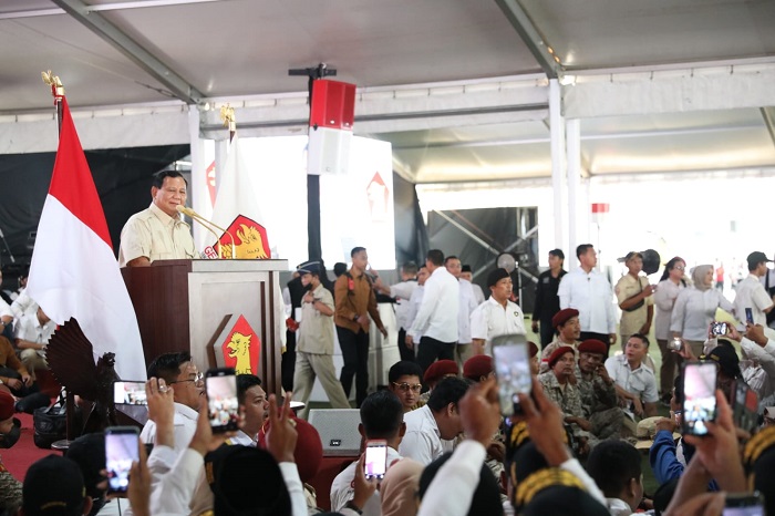 Prabowo Subianto menghadiri agenda Konsolidasi Akbar Pengurus Gerindra Tangerang Raya di Lapangan Ahmad Yani, Tangerang. (Dok. Tim Media Prabowo Subianto) 
