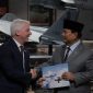 Menteri Pertahanan RI Prabowo Subianto menyaksikan penandatanganan nota kesepahaman atau MoU komitmen pembelian 24 unit pesawat tempur F-15EX baru dari Amerika Serikat (AS). (Dok. Tim Media Prabowo Subianto)