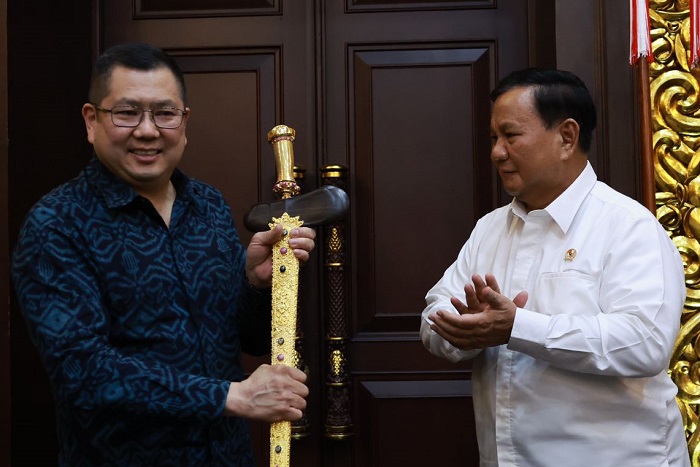 Ketua Umum Partai Gerindra Prabowo Subianto bersama Ketua Umum Partai Perindo, Hary Tanoesoedibjo. (Dok. Kemhan.go.id) 
