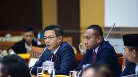 Wakil Ketua Komisi I DPR sekaligus Wakil Ketua Umum Partai Gerindra Sugiono. (Instagram.com/@sugiono_56)