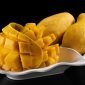 Mengonsumsi mangga secara teratur dapat membantu menjaga kesehatan sistem pencernaan. (Pixabay.com/ArtistLens)
