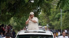 Calon Presiden Koalisi Indonesia Maju Prabowo Subianto didoakan jadi Presiden 2024 usai melakukan Ziarah ke Makam Sultan Maulana Hasanuddin, Serang, Banten. (Dok. Tim Media Prabowo Subianto)

