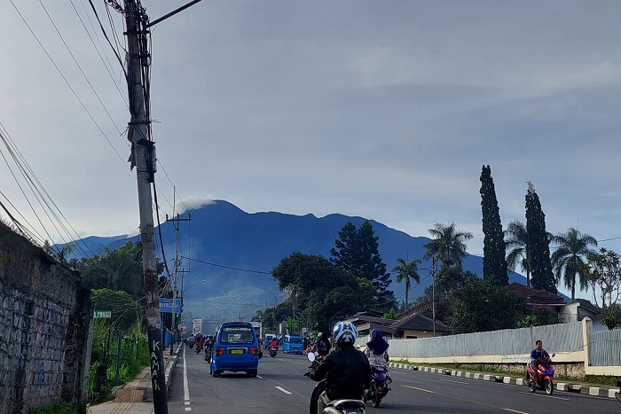 Polres Bogor akan memberlakukan sistem ganjil genap bagi kendaraan yang menuju kawasan wisata Puncak. (Dok. Muhammad Rizal Ariansyah)