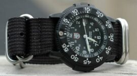 Jam Tangan Luminox. 