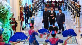 Presiden Prabowo Subianto dan Presiden Emmanuel Macron. (Facebook.com @ Setkab RI)