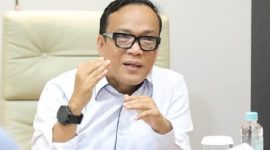 Wamenaker Immanuel Ebenezer dibawa KPK usai terjaring OTT dugaan pemerasan sertifikasi K3. (Instagram.com@immanuelebenezer)


