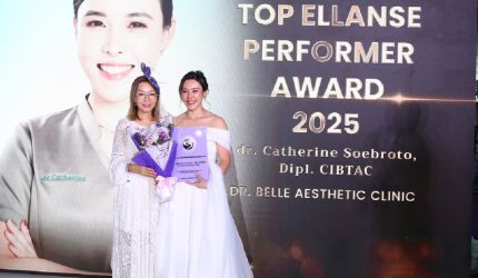 pencapaian paling monumental adalah diraihnya Ellansé Top Performer Award 2025 penghargaan tertinggi atas volume penggunaan dan kontribusi Ellansé terbesar di seluruh Indonesia.